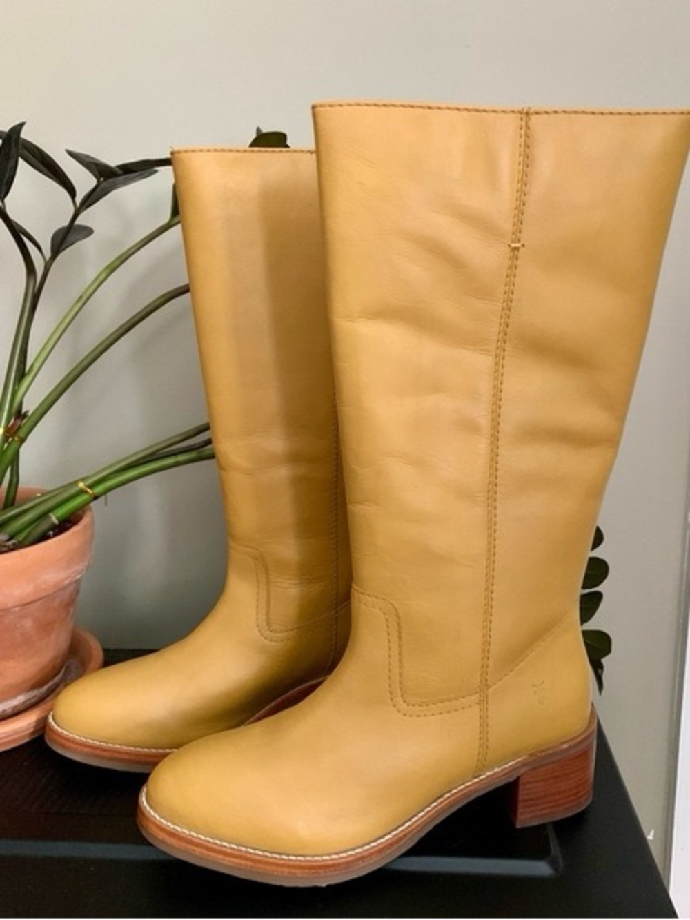 Frye Boots Camryn Campus Sz 8.5 Women’s Banana